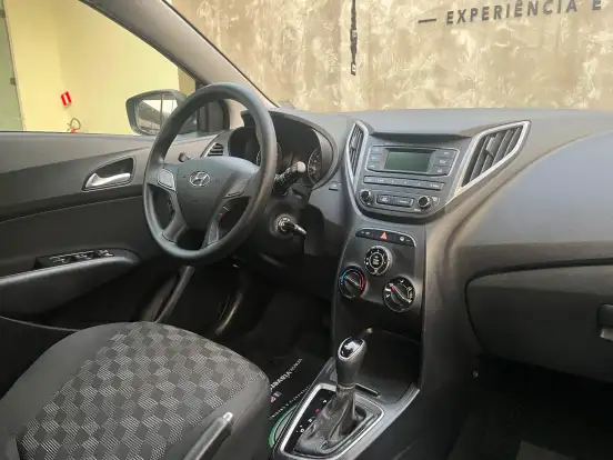 HYUNDAI-HB20-1.6 COMFORT PLUS 16V FLEX 4P AUTOMÁTICO HYUNDAI-HB20-2018