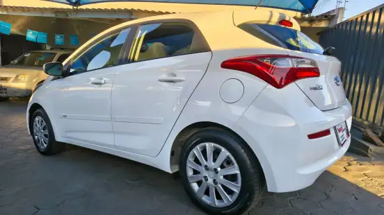 HYUNDAI-HB20-2016