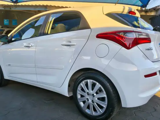 HYUNDAI-HB20-1.6 COMFORT PLUS 16V FLEX 4P AUTOMÁTICO HYUNDAI-HB20-2016