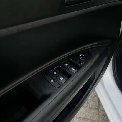 HYUNDAI-HB20-2024