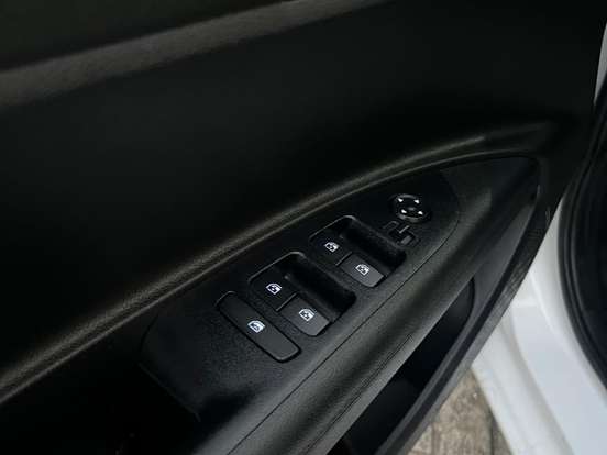 HYUNDAI-HB20-1.0 12V FLEX COMFORT PLUS MANUAL HYUNDAI-HB20-2024
