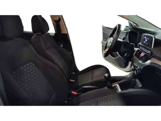 HYUNDAI-HB20-2024