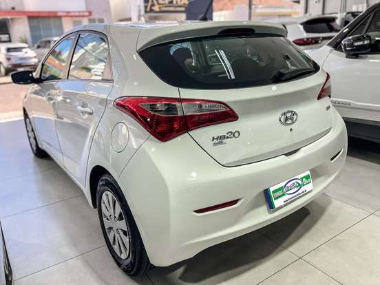 HYUNDAI-HB20-1.0 COMFORT 12V FLEX 4P MANUAL HYUNDAI-HB20-2013