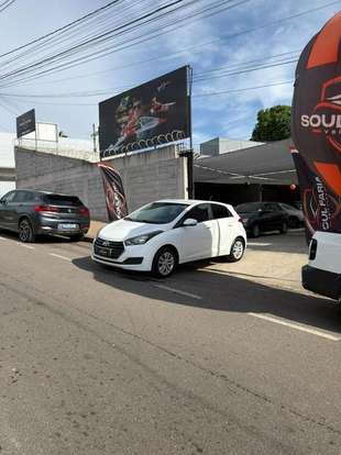 HYUNDAI-HB20-2017