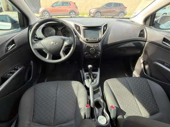HYUNDAI-HB20-2017