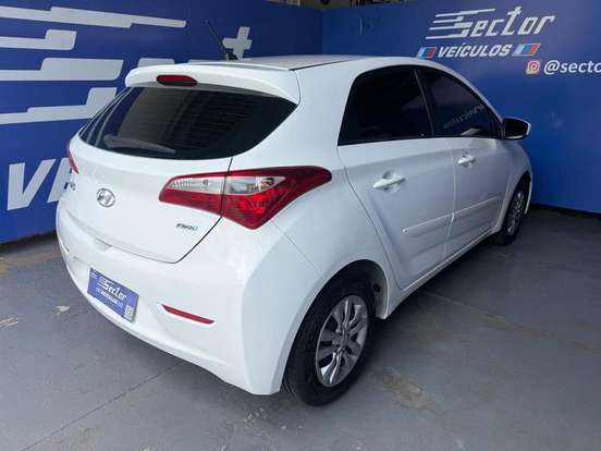 HYUNDAI-HB20-2015