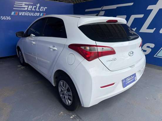 HYUNDAI-HB20-1.0 COMFORT 12V FLEX 4P MANUAL HYUNDAI-HB20-2015