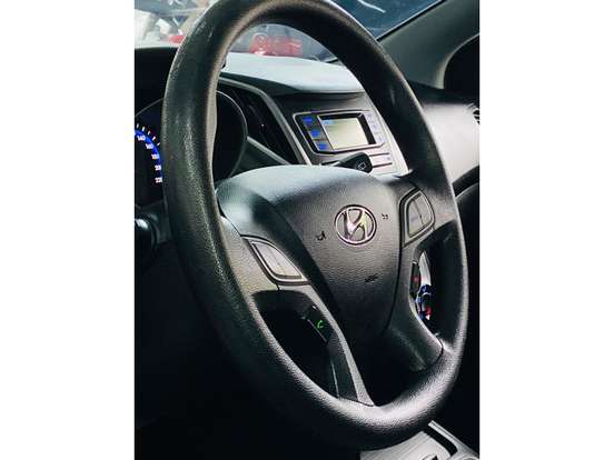 HYUNDAI-HB20-2016