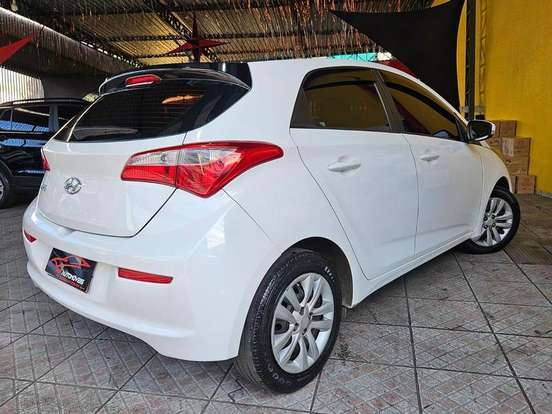 HYUNDAI-HB20-1.0 COMFORT PLUS 12V FLEX 4P MANUAL HYUNDAI-HB20-2017