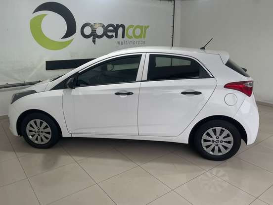 HYUNDAI-HB20-2015