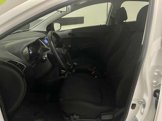 HYUNDAI-HB20-1.0 COMFORT STYLE 12V FLEX 4P MANUAL HYUNDAI-HB20-2015