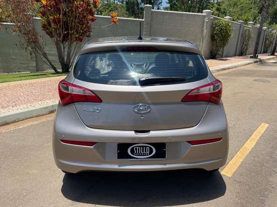 HYUNDAI-HB20-2017