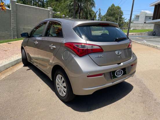 HYUNDAI-HB20-2017