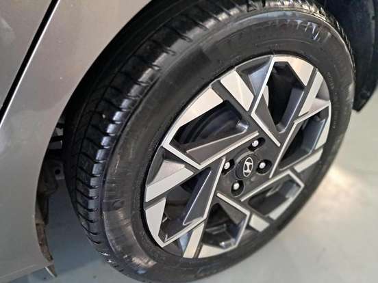 HYUNDAI-HB20-2024
