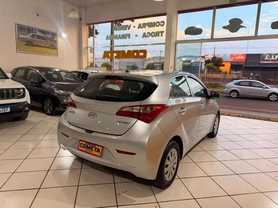 HYUNDAI-HB20-2012