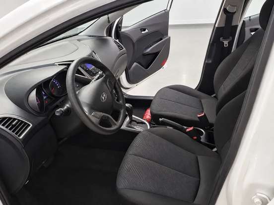 HYUNDAI-HB20-2015