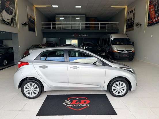 HYUNDAI-HB20-2016