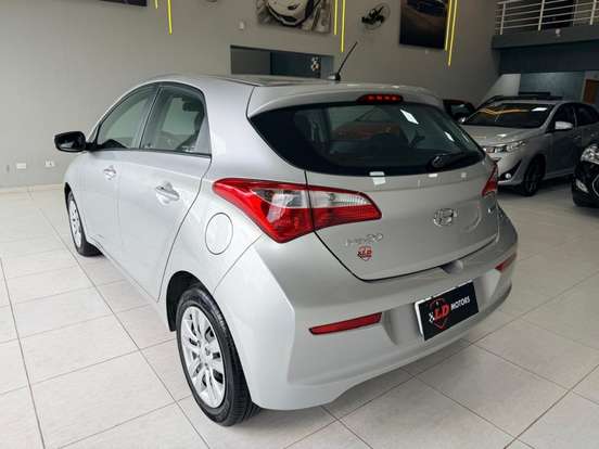 HYUNDAI-HB20-1.6 COMFORT PLUS 16V FLEX 4P AUTOMÁTICO HYUNDAI-HB20-2016