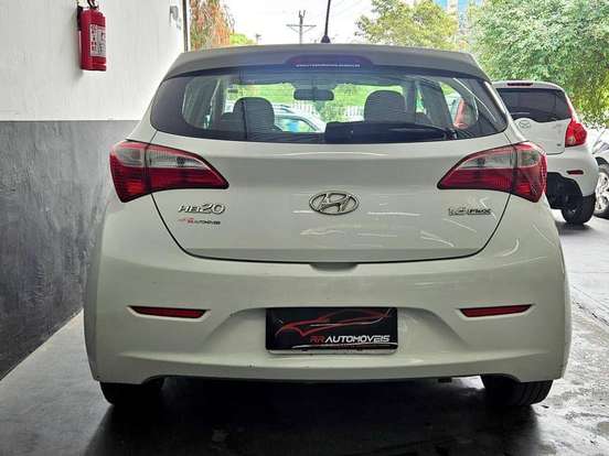 HYUNDAI-HB20-2015