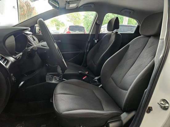 HYUNDAI-HB20-2015