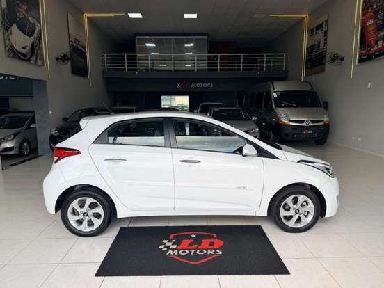 HYUNDAI-HB20-1.6 PREMIUM 16V FLEX 4P AUTOMÁTICO HYUNDAI-HB20-2016