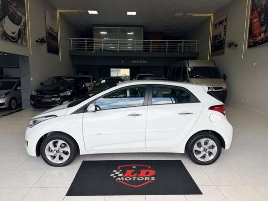 HYUNDAI-HB20-2016