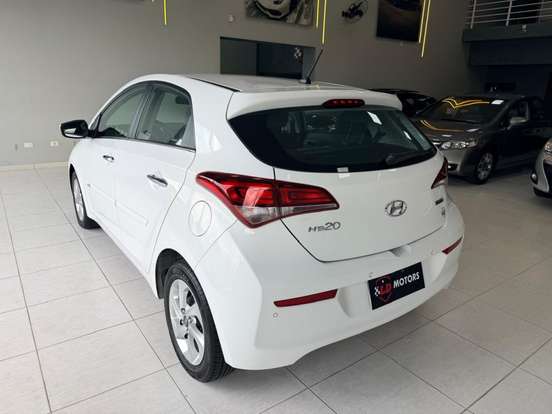 HYUNDAI-HB20-2016