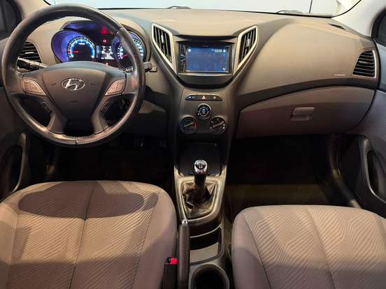 HYUNDAI-HB20-2013
