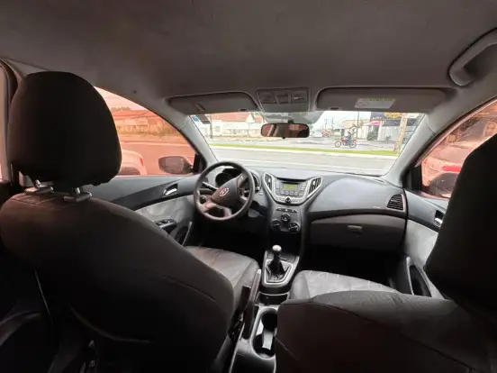 HYUNDAI-HB20S-2015