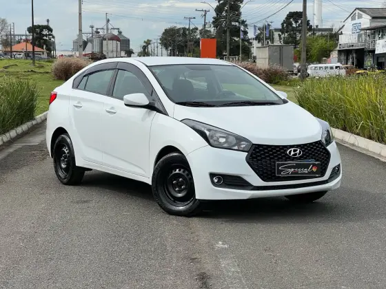 HYUNDAI HB20S 1.0 UNIQUE 12V FLEX 4P MANUAL