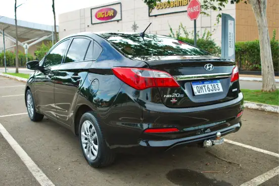 HYUNDAI-HB20S-2017