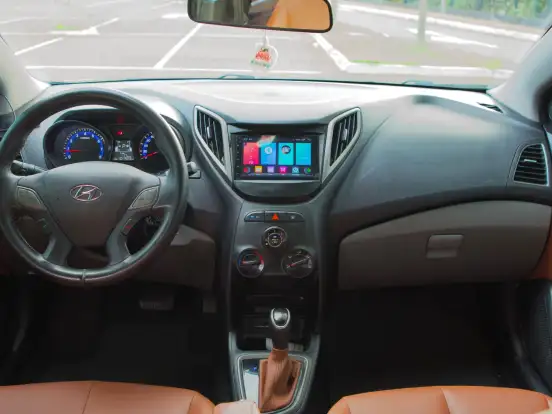 HYUNDAI-HB20S-1.6 COMFORT STYLE 16V FLEX 4P AUTOMÁTICO HYUNDAI-HB20S-2017