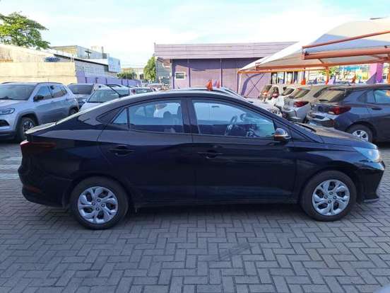 HYUNDAI-HB20S-2024