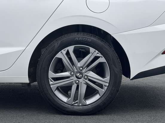 HYUNDAI-HB20S-2024