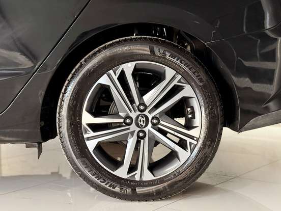 HYUNDAI-HB20S-2024