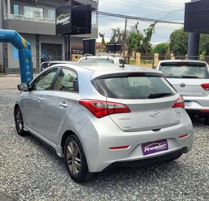 HYUNDAI-HB20S-2015