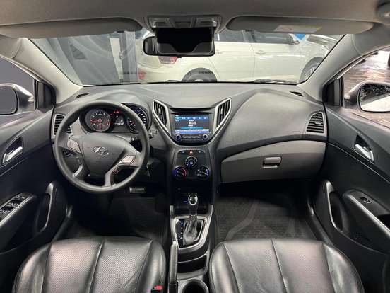 HYUNDAI-HB20S-1.6 STYLE 16V FLEX 4P AUTOMÁTICO HYUNDAI-HB20S-2018