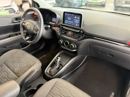 HYUNDAI-HB20X-2020