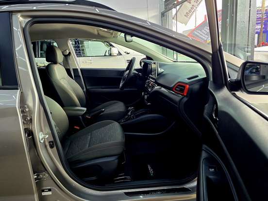 HYUNDAI-HB20X-1.6 16V FLEX DIAMOND PLUS AUTOMÁTICO HYUNDAI-HB20X-2020