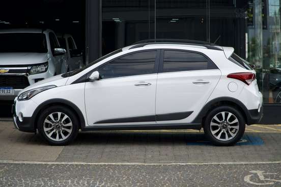 HYUNDAI-HB20X-2016