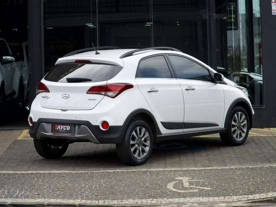 HYUNDAI-HB20X-1.6 16V PREMIUM FLEX 4P AUTOMÁTICO HYUNDAI-HB20X-2016