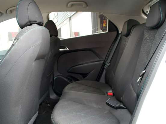 HYUNDAI-HB20X-1.6 16V PREMIUM FLEX 4P AUTOMÁTICO HYUNDAI-HB20X-2016