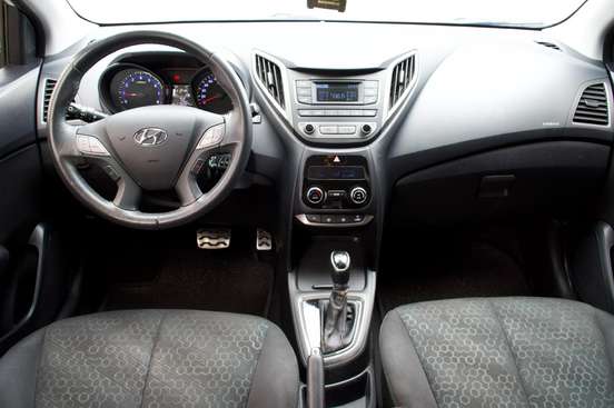 HYUNDAI-HB20X-2016