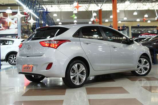 HYUNDAI-I30-1.8 MPI 16V GASOLINA 4P AUTOMATICO HYUNDAI-I30-2014