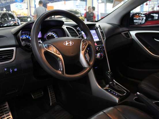 HYUNDAI-I30-1.8 MPI 16V GASOLINA 4P AUTOMATICO HYUNDAI-I30-2014