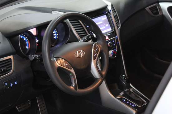 HYUNDAI-I30-2014