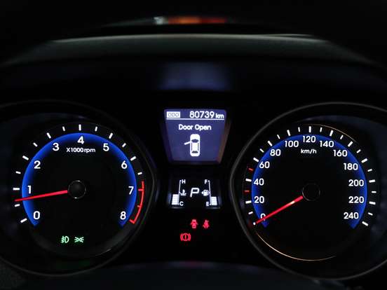HYUNDAI-I30-1.8 MPI 16V GASOLINA 4P AUTOMATICO HYUNDAI-I30-2014