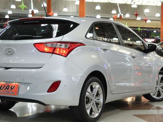 HYUNDAI-I30-1.8 MPI 16V GASOLINA 4P AUTOMATICO HYUNDAI-I30-2014
