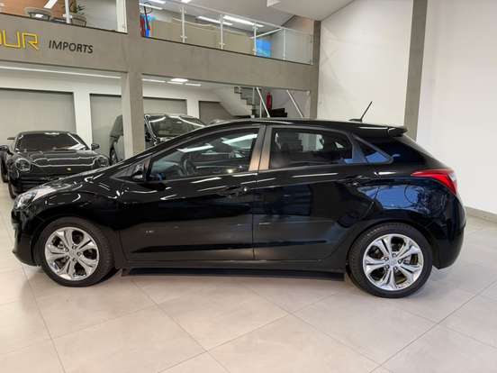 HYUNDAI-I30-1.8 MPI 16V GASOLINA 4P AUTOMATICO HYUNDAI-I30-2013