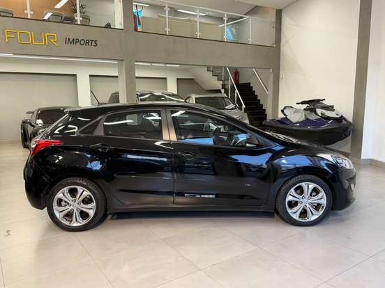HYUNDAI-I30-1.8 MPI 16V GASOLINA 4P AUTOMATICO HYUNDAI-I30-2013